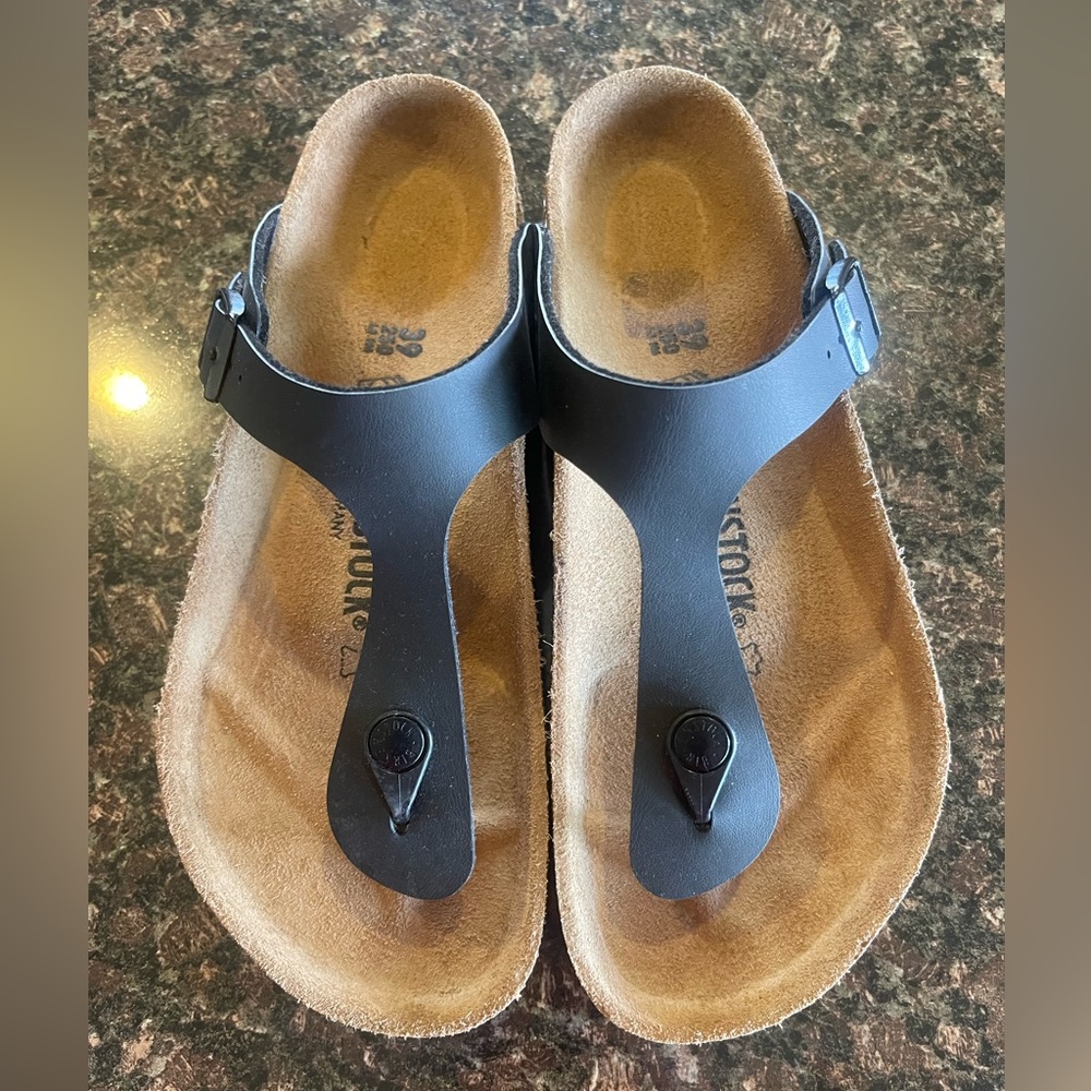 Birkenstock Gizeh Sandal Size 39